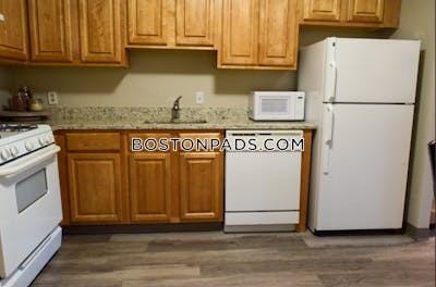Lynn 3 bedroom 1.5 baths Luxury in LYNN - $3,710 No Fee