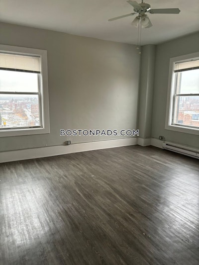 Worcester 1 bedroom 1 baths in Worcester - $1,665 No Fee