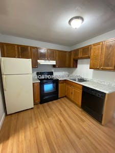Allston/brighton Border 3 bedroom 1 baths in BOSTON Boston - $3,380 No Fee