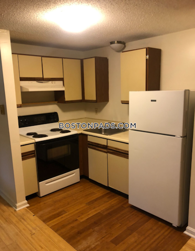 Hyannis 1 bedroom 1 baths in HYANNIS - $1,850 No Fee