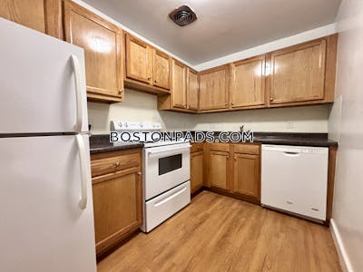 Brookline Apartment for rent 2 Bedrooms 1 Bath  Beaconsfield - $3,125 No Fee