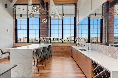 Lawrence 2 bedroom 1 baths Luxury in LAWRENCE - $2,700 No Fee