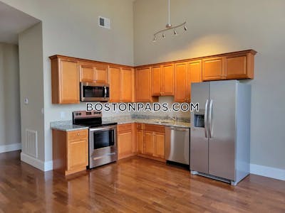 Fall River 1 bedroom 1 baths Luxury in FALL RIVER - $2,650 No Fee