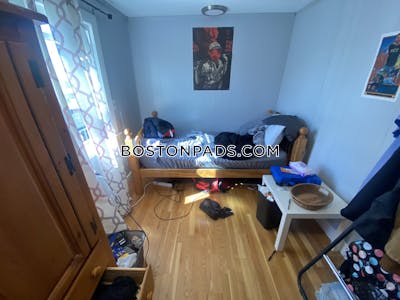 Somerville Nice 5 bed 2 bath available 6/1 on Woods Ave. in Somerville!   Tufts - $4,500