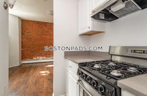 Northeastern/symphony Studio 1 Bath Boston - $2,250 No Fee
