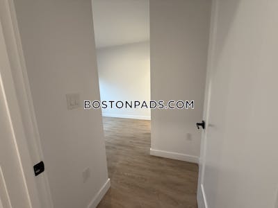 West Roxbury 2 bedroom 2 baths in BOSTON Boston - $4,000 No Fee