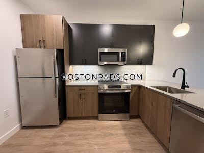 West Roxbury 1 bedroom 1 baths in BOSTON Boston - $2,950 No Fee