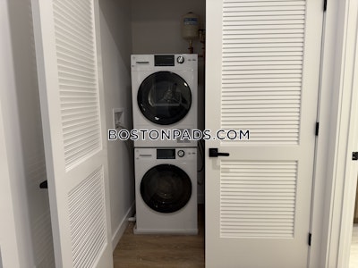 West Roxbury 1 bedroom 1 baths in BOSTON Boston - $3,200 No Fee