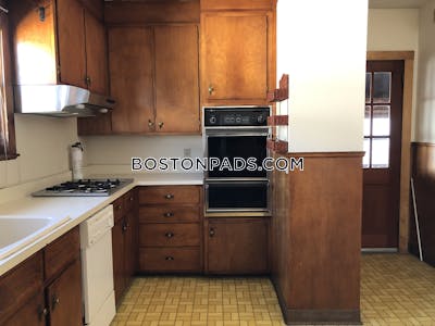Medford 3 bedroom 1 baths in MEDFORD  Tufts - $3,350